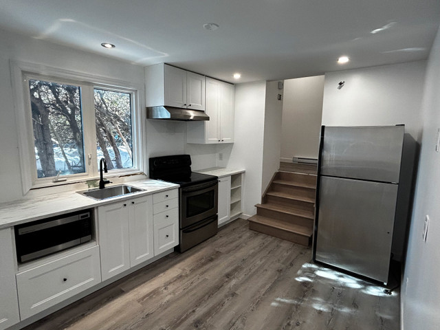 Bachelor/Studio 1 baths House For Rent in Gatineau Quebec
