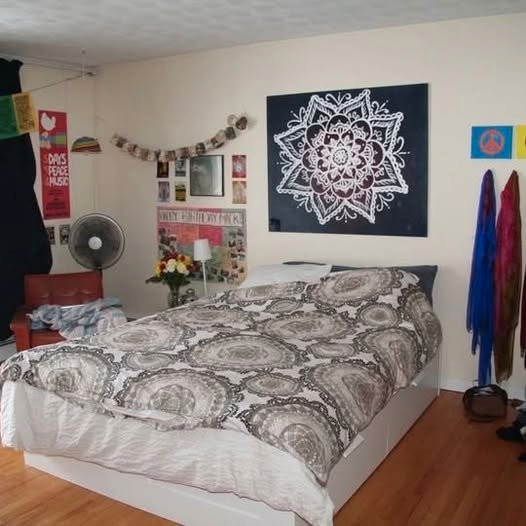 5 bedrooms 2 baths House For Rent in Ottawa Ontario