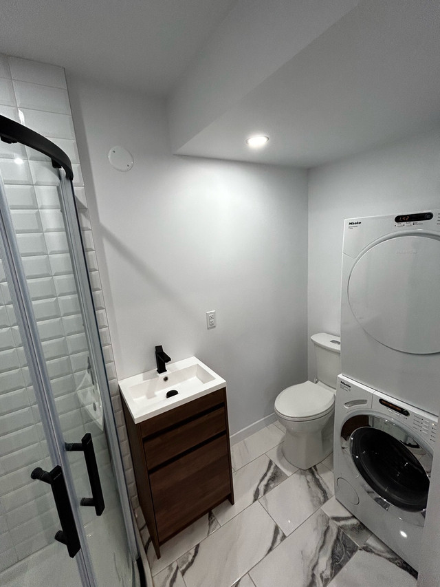Bachelor/Studio 1 baths House For Rent in Gatineau Quebec