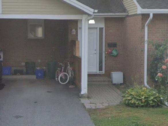 3.5 bedrooms 1.5 baths Townhouse For Rent in Ottawa Ontario
