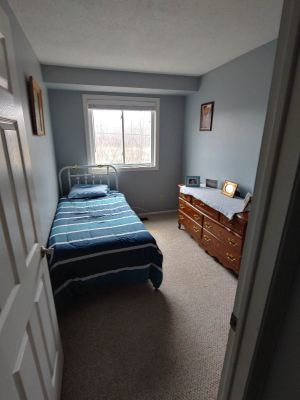 3.5 bedrooms 1.5 baths Townhouse For Rent in Ottawa Ontario