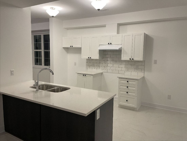 4 bedrooms 2.5 baths House For Rent in Ottawa Ontario