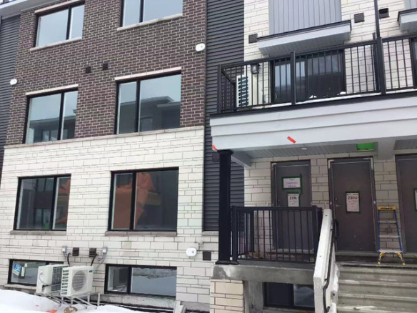 2 bedrooms 1.5 baths Townhouse For Rent in Ottawa Ontario