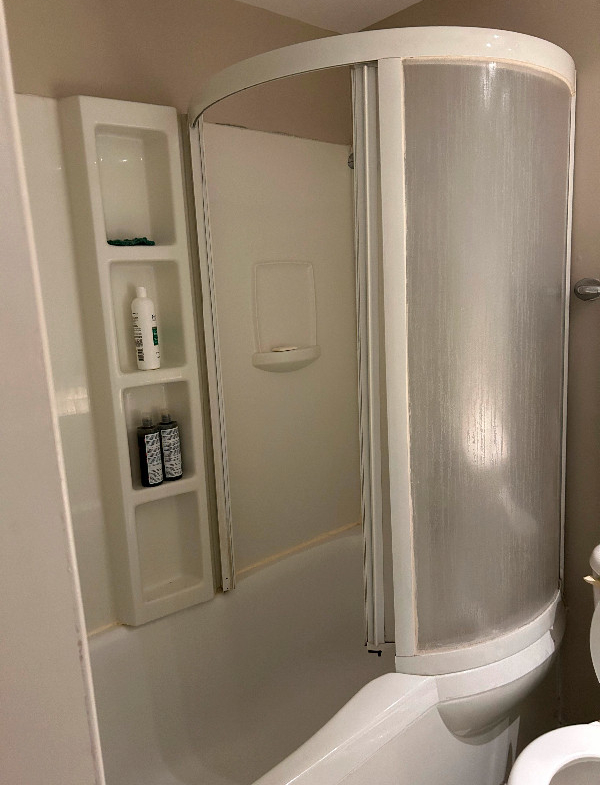 Bachelor/Studio 1 baths Basement For Rent in Gatineau Quebec