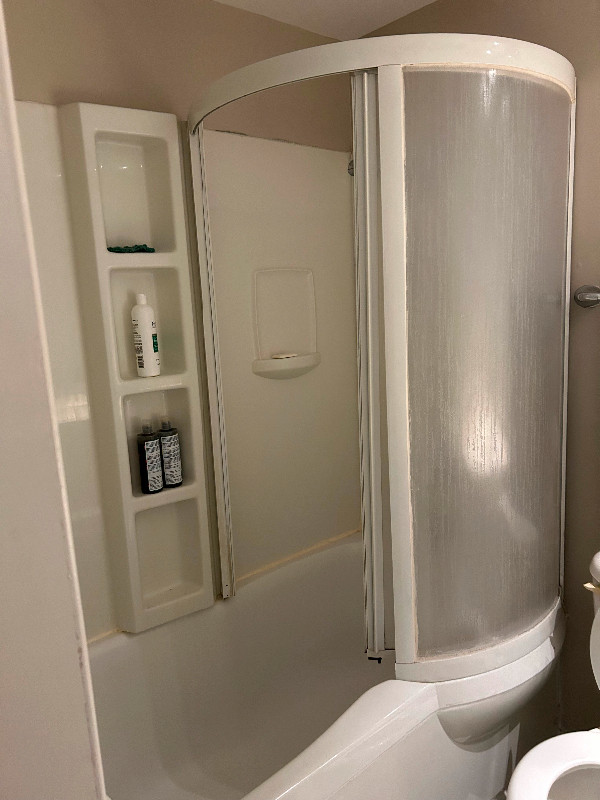 Bachelor/Studio 1 baths Basement For Rent in Gatineau Quebec