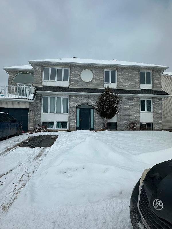 3 bedrooms 1 baths Apartment For Rent in Gatineau Quebec