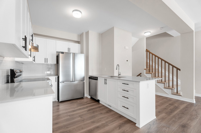 3 bedrooms 3.5 baths Townhouse For Rent in Ottawa Ontario