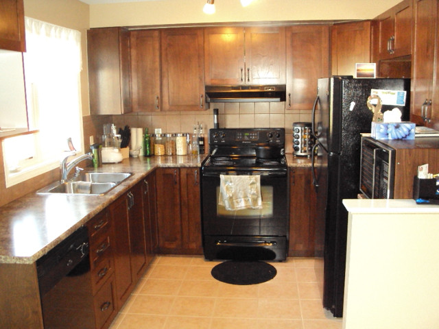 2 bedrooms 1.5 baths Townhouse For Rent in Ottawa Ontario