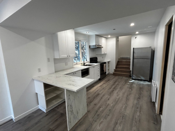 Bachelor/Studio 1 baths House For Rent in Gatineau Quebec