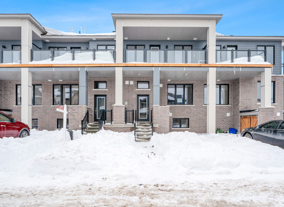 3 bedrooms 3.5 baths Townhouse For Rent in Ottawa Ontario