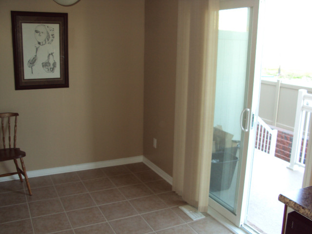 2 bedrooms 1.5 baths Townhouse For Rent in Ottawa Ontario