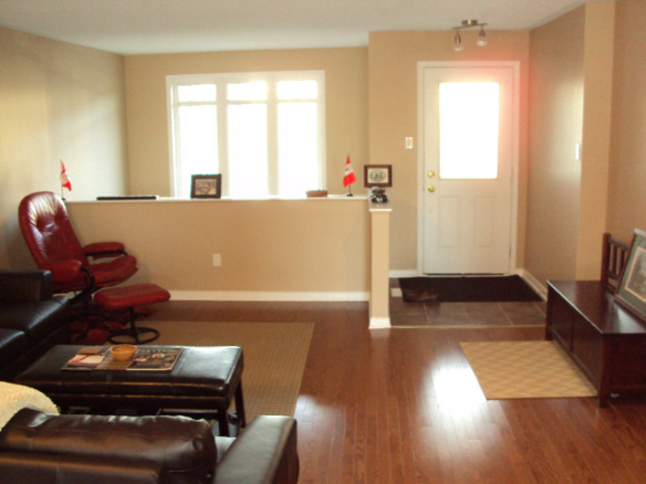 2 bedrooms 1.5 baths Townhouse For Rent in Ottawa Ontario