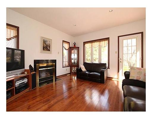5 bedrooms 2 baths Duplex/Triplex For Rent in Ottawa Ontario