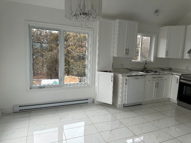 3 bedrooms 1 baths Apartment For Rent in Gatineau Quebec