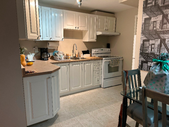 Bachelor/Studio 1 baths Basement For Rent in Gatineau Quebec