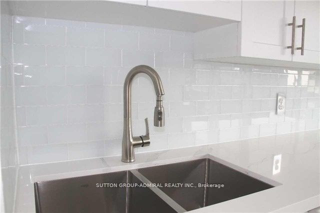 2 + Den bedrooms 2 baths house For Sale By Owner in Toronto Ontario