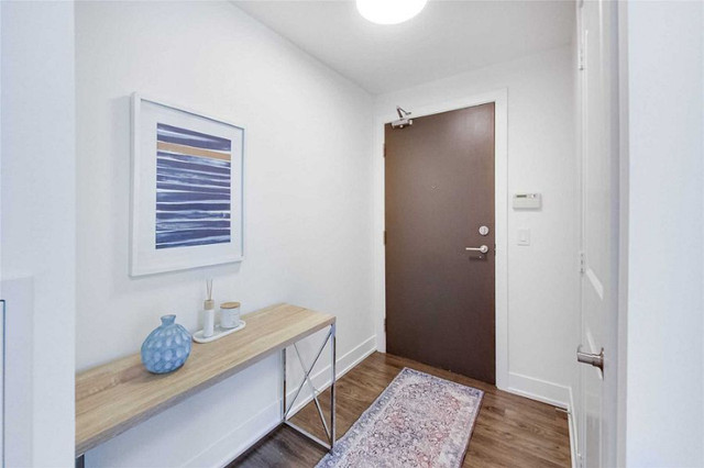 2 bedrooms 2 baths house For Sale By Owner in Toronto Ontario