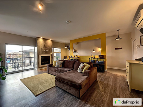2 bedrooms 1 baths Condo For Sale By Owner in Gatineau Quebec