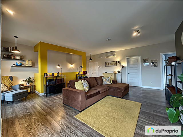 2 bedrooms 1 baths Condo For Sale By Owner in Gatineau Quebec