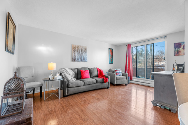 2 bedrooms 1 baths house For Sale By Owner in Perth Ontario