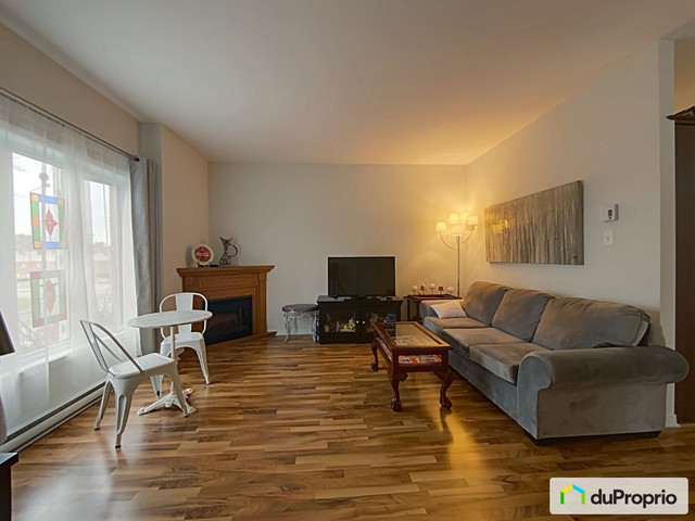 2 bedrooms 1 baths house For Sale By Owner in Ottawa Ontario