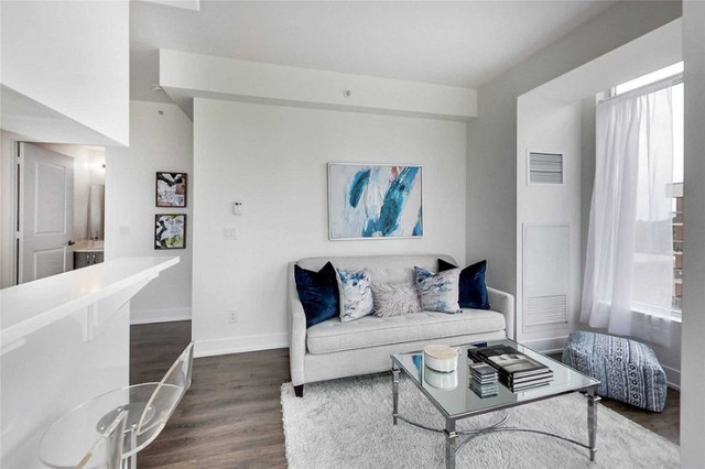 2 bedrooms 2 baths house For Sale By Owner in Toronto Ontario