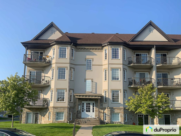 2 bedrooms 1 baths Condo For Sale By Owner in Gatineau Quebec
