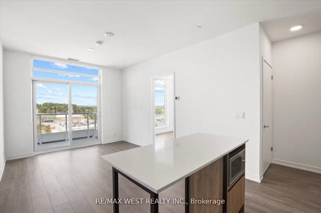 2 bedrooms 2 baths house For Sale By Owner in Vaughan Ontario