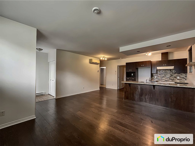 1 bedrooms 1 baths Condo For Sale By Owner in Gatineau Quebec