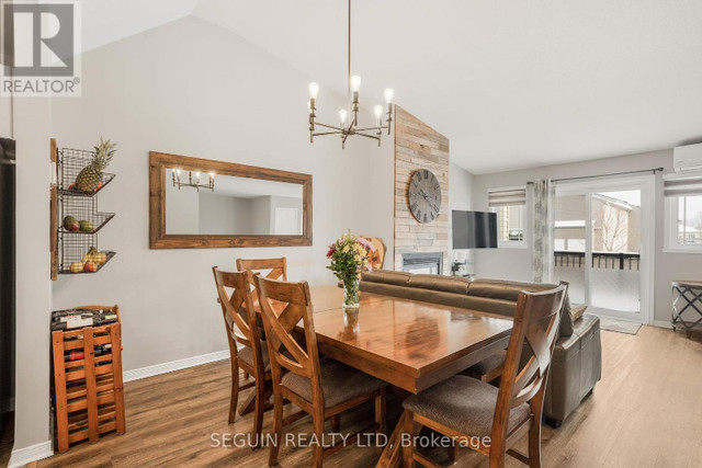 2 bedrooms 1 baths house For Sale By Owner in Rockland Ontario