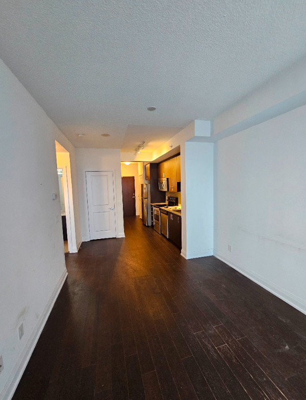 1 bedrooms 1 baths house For Sale By Owner in Vaughan Ontario