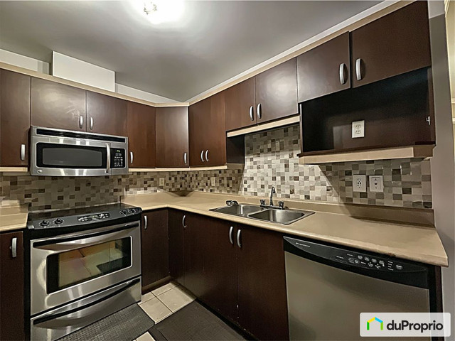 2 bedrooms 1 baths Condo For Sale By Owner in Gatineau Quebec
