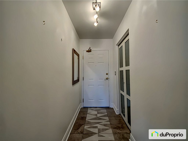 1 bedrooms 1 baths Condo For Sale By Owner in Gatineau Quebec