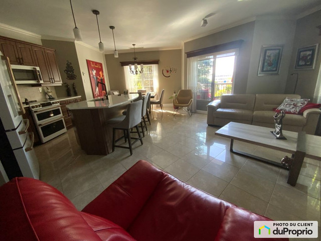 3 bedrooms 2 baths Condo For Sale By Owner in Gatineau Quebec