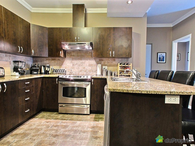 2 bedrooms 1 baths Condo For Sale By Owner in Gatineau Quebec