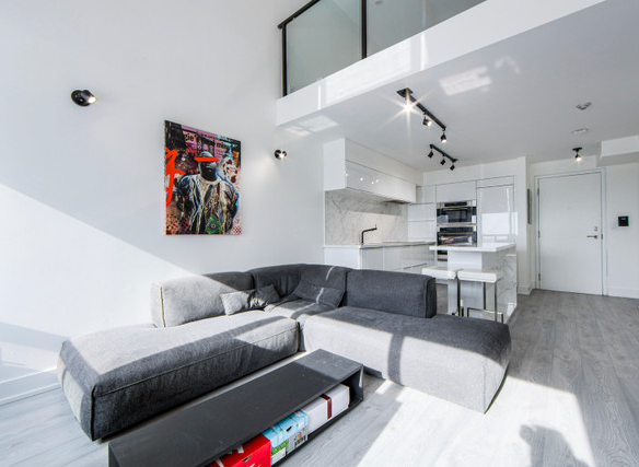 1 bedrooms 2 baths house For Sale By Owner in Toronto Ontario
