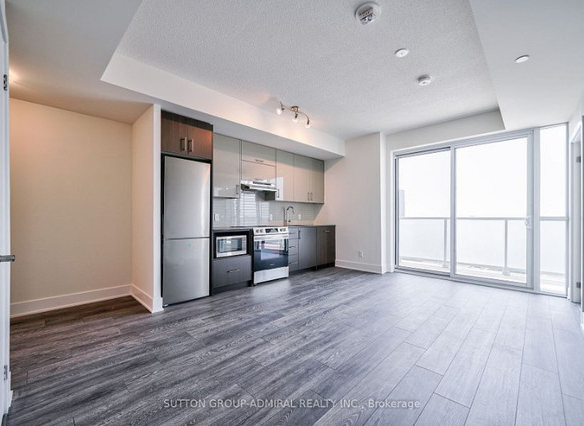 2 bedrooms 2 baths house For Sale By Owner in Toronto Ontario