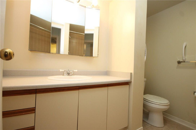 1 bedrooms 1 baths house For Sale By Owner in Ottawa Ontario