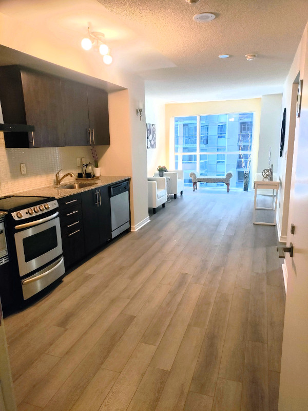 1 bedrooms 1 baths house For Sale By Owner in Etobicoke Ontario