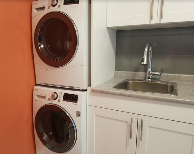 1 bedrooms 1 baths house For Sale By Owner in Toronto Ontario