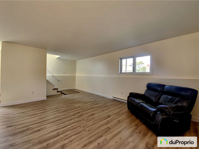 2 bedrooms 1 baths House For Sale By Owner in Gatineau Quebec