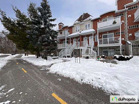 2 bedrooms 1 baths Condo For Sale By Owner in Gatineau Quebec