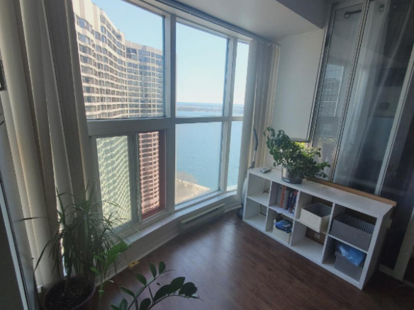 1 bedrooms 1 baths house For Sale By Owner in Toronto Ontario