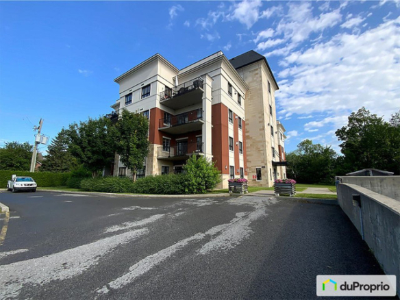 2 bedrooms 2 baths Condo For Sale By Owner in Gatineau Quebec