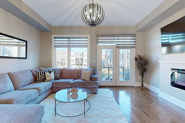 3 bedrooms 4 baths house For Sale By Owner in Vaughan Ontario