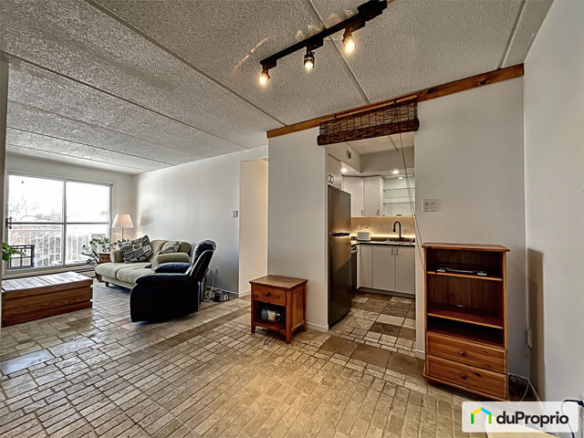 2 bedrooms 1 baths Condo For Sale By Owner in Gatineau Quebec