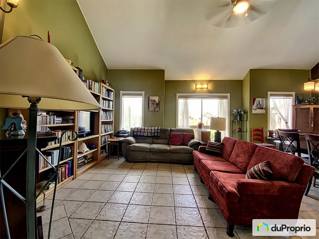 3 bedrooms 2 baths Condo For Sale By Owner in Gatineau Quebec