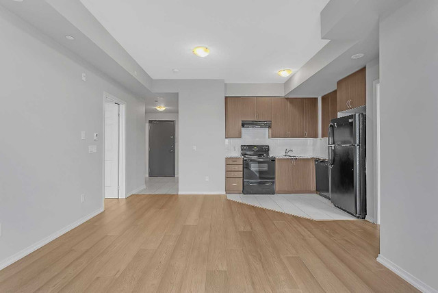 2 + Den bedrooms 2 baths house For Sale By Owner in Mississauga Ontario