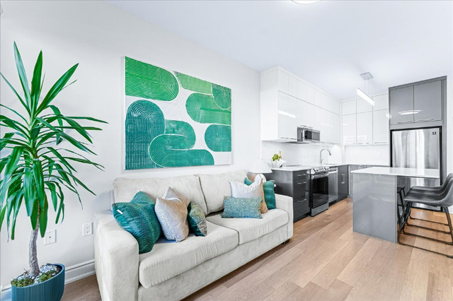 1 bedrooms 1 baths house For Sale By Owner in Toronto Ontario