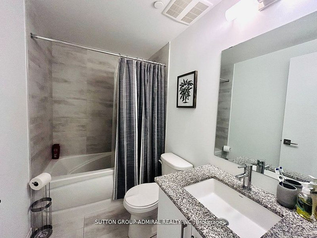1 + Den bedrooms 1 baths house For Sale By Owner in Scarborough Ontario
